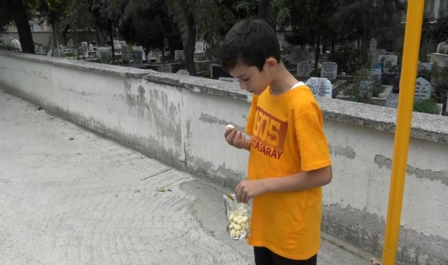 12 yaşındaki Eymen'in ilginç alışkanlığı