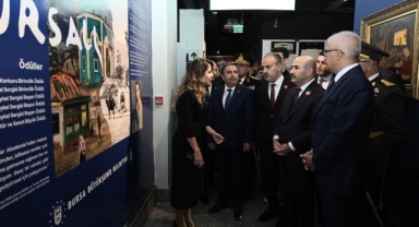 Bir Cumhuriyet Ressamı Şefik Bursalı