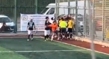 Boks ringi değil halı saha!