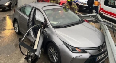 Bursa'da otomobil bariyerlere çarptı: 1 ölü