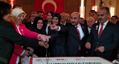 Bursa Valiliği'nden Cumhuriyet resepsiyonu