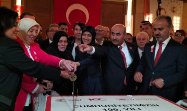 Bursa Valiliği'nden Cumhuriyet resepsiyonu