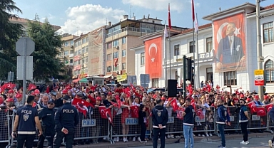 Bursalılar 100.yılı coşkuyla kutladılar