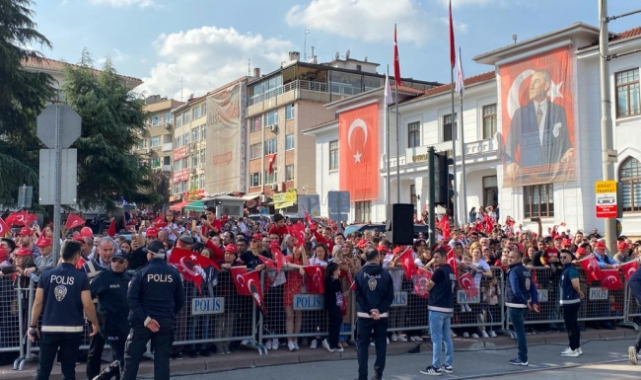 Bursalılar 100.yılı coşkuyla kutladılar