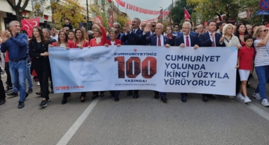 CHP Bursa'dan 100. yıl yürüyüşü