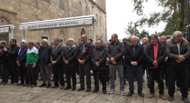 Filistin’de hayatını kaybedenler için gıyabi cenaze namazı kılındı