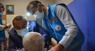 Huzurevi sakinlerinin ağız ve diş taramaları yapıldı