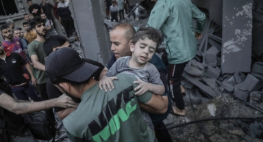İsrail'in Gazze bombardımanı 13'üncü gününde sürüyor