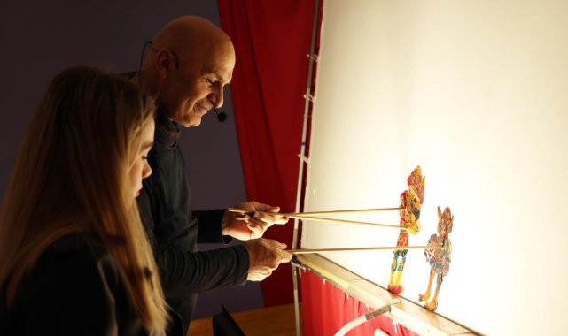 Karagöz ve Hacivat enerji tasarrufu için çocuklarla buluştu