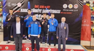 Büyükşehir Belediyesporlu karatecilerden 4 madalya