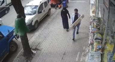 Dükkandaki ısıtıcıyı kucakladı, yürüyerek uzaklaştı