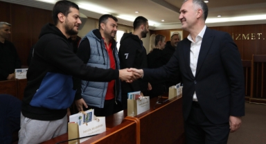 İnegöl Belediyesinden kurum öğretmenlerine özel kutlama