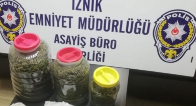 İznik polisinden uyuşturucu ve silah operasyonu