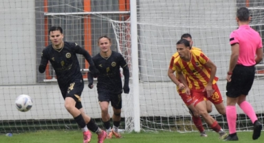 Nilüfer Belediye FSK rakibini 4 golle mağlup etti