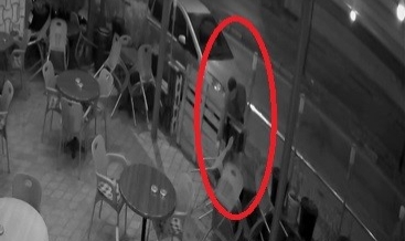 Sandalye hırsızı kamerada