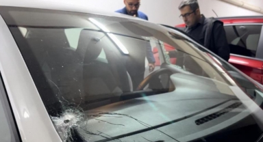 Silahlı saldırıdan 5 santimetreyle kurtulmuş