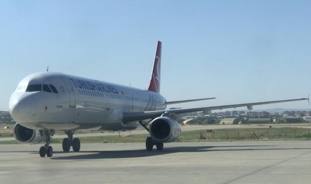 Sistem çöktü uçuşlar iptal oldu