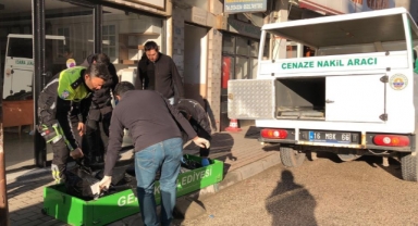 Yabancı uyrukluların kaldığı evde bıçaklı kavga: 1 ölü