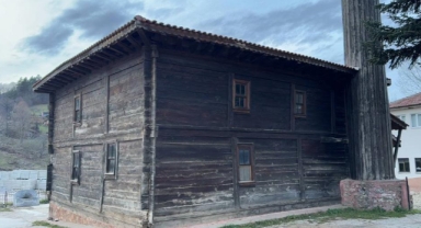 136 yıldır ayakta, çakılı bir tek çivisi bile yok