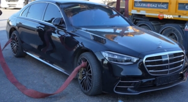 16 Milyonluk araç kendini kilitledi