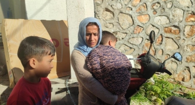 5 çocuğu ile alevler arasından çıktı