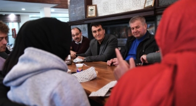 Başkan Dündar, Uludağ’ın zirvesinde gençlerle buluştu