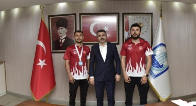 Başkan Yılmaz, şampiyonları ağırladı