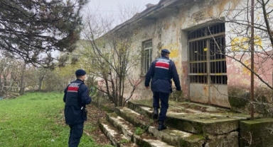 Bursa'da jandarma aranan 18 şahsı yakaladı