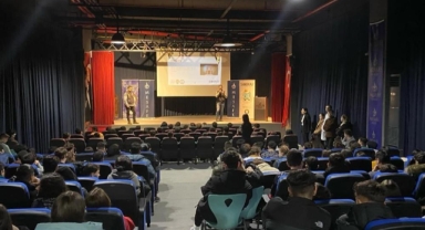 Bursa polisi 2 bin 246 öğrenciyi bilgilendirdi