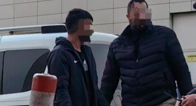 Çaldıkları aracı parçalarken yakalanan hırsızlar tutuklandı