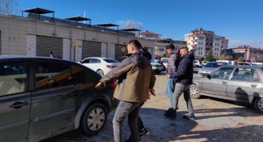 İnegöl polisi'nden uyuşturucu operasyonu