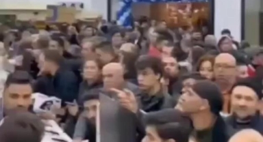 Mağaza açılışında vatandaşların izdihamı kamerada