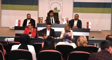 Osmangazi Belediyesi yılın son meclis toplantısını gerçekleştirdi