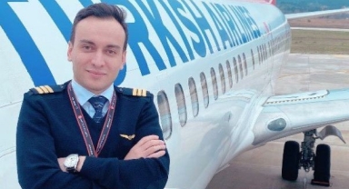 Otoyolda feci kaza: 2 pilot hayatını kaybetti