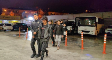 Ülkeye kaçak giren 28 şahıs yakalandı