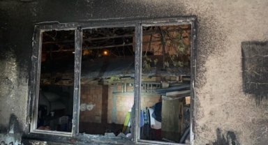 Yaşlı adamın evinde çıkan yangın korkuttu