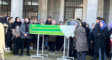 10.katdan düşerek hayatını kaybeden genç kadın toprağa verildi