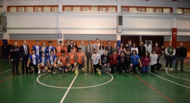 Başarılı sporcular ödüllendirildi