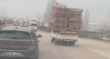 Bursa'da tehlikeli taşımacılık kamerada