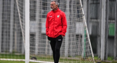 Bursaspor’da Murat Sözkesen ile yollar ayrıldı