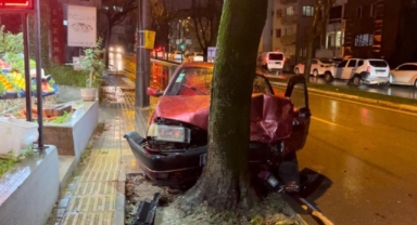 Direksiyon başında kalp krizi geçirdi: 3 yaralı