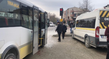 Durak harici durmayan şoföre bıçaklı saldırı