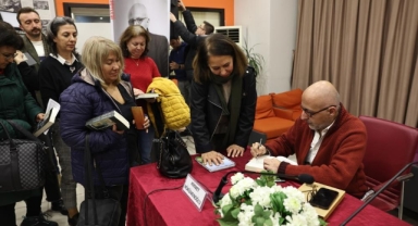 Edebi Kazılar’da yeni yılın ilk konuğu Hükümenoğlu oldu