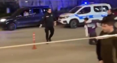 Kavgaya tutuşan gençler mahalleyi boks ringine çevirdi