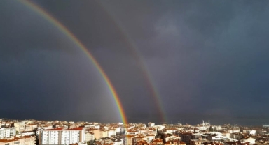 Mudanya'da denizin ortasında görsel şölen