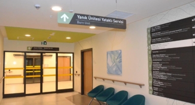 Salça kaynatırken kazana düştü