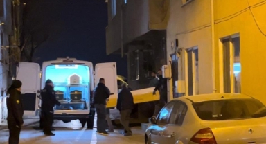 Ailesinden 3 kişiyi tüfekle öldürdü