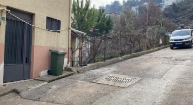 Annesiyle tartışan üvey babasını kalbinden bıçakladı