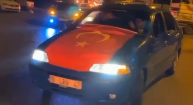 Asker konvoyunda drift şov...
