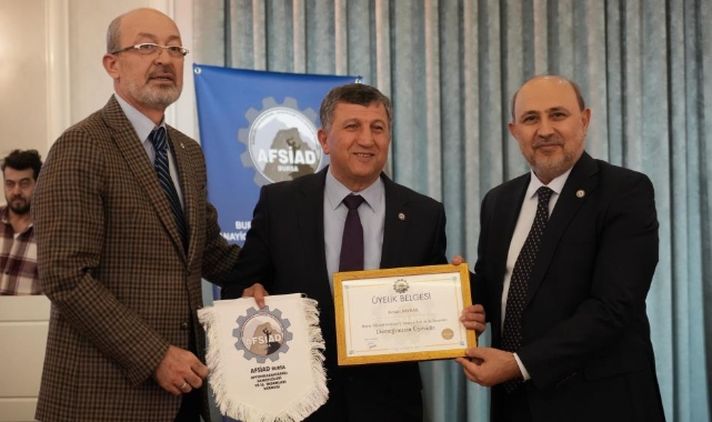 Bursa AFSİAD’ın ilk üyeleri rozetlerini taktı